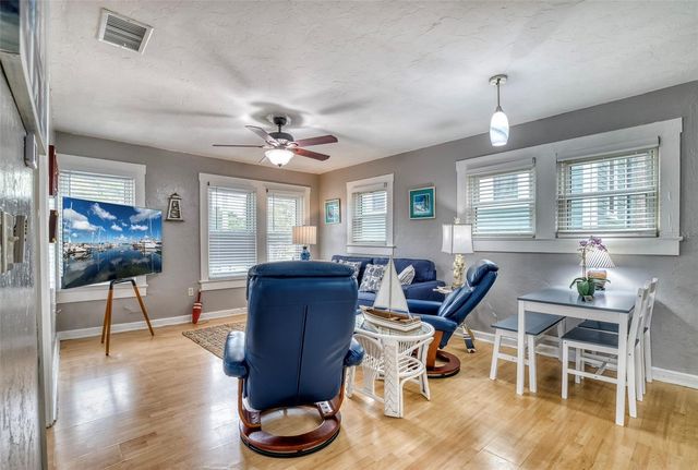 304 15TH STREET W, Bradenton, FL 34205
