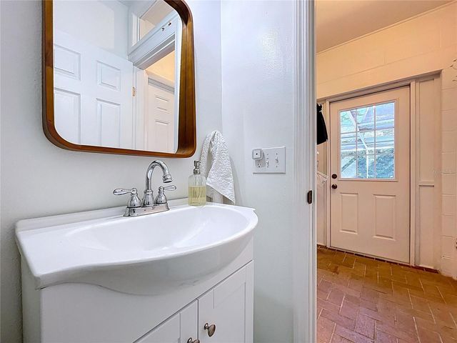 2646 NEWPORT AVENUE, Lakeland, FL 33803