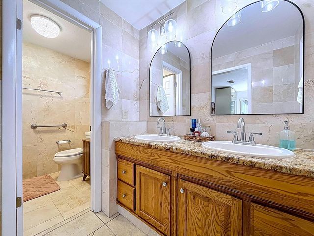 2646 NEWPORT AVENUE, Lakeland, FL 33803