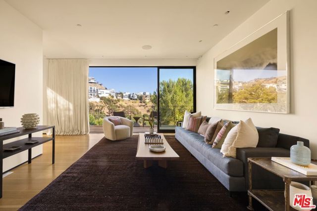 1877 Rising Glen Road, Los Angeles, CA 90069