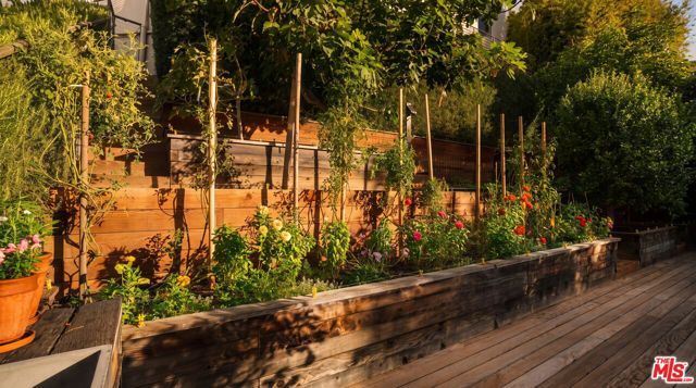 1877 Rising Glen Road, Los Angeles, CA 90069
