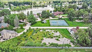 22266 Heron Cove Lane, Elkhart, IN 46516