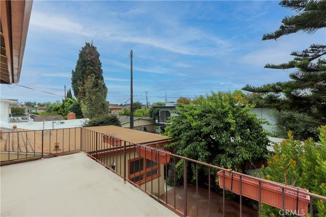 371 Manila, Long Beach, CA 90814