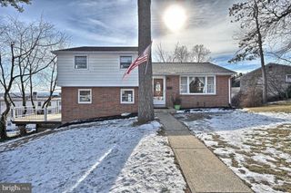 802 PENNSYLVANIA AVE, Lemoyne, PA 17043