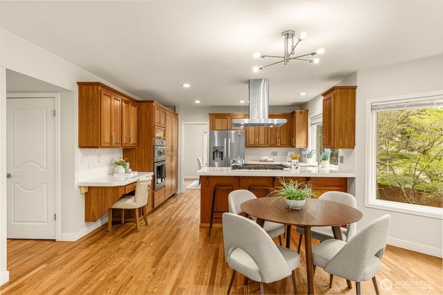15409 101st Place NE, Bothell, WA 98011