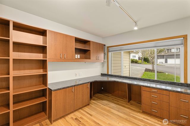 15409 101st Place NE, Bothell, WA 98011