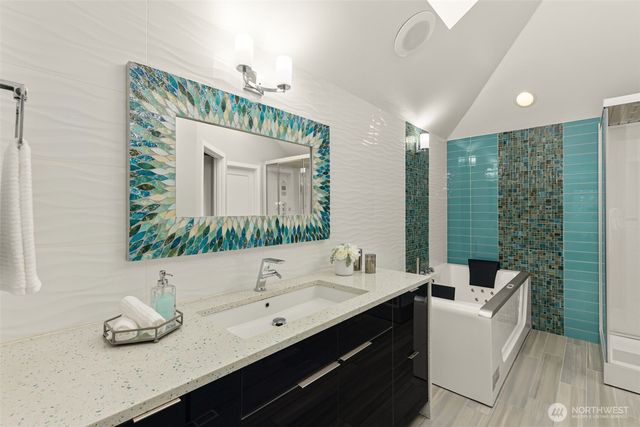 15409 101st Place NE, Bothell, WA 98011