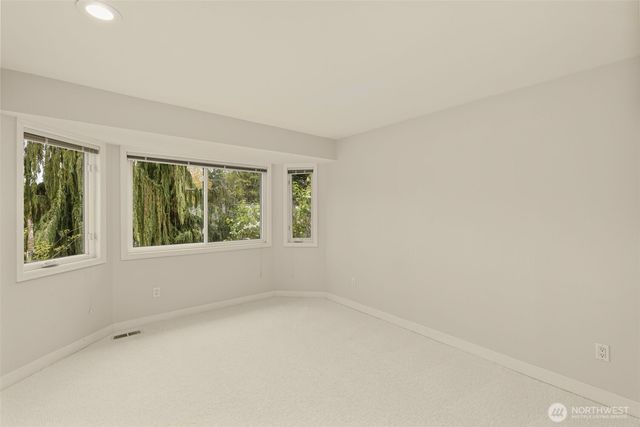 15409 101st Place NE, Bothell, WA 98011