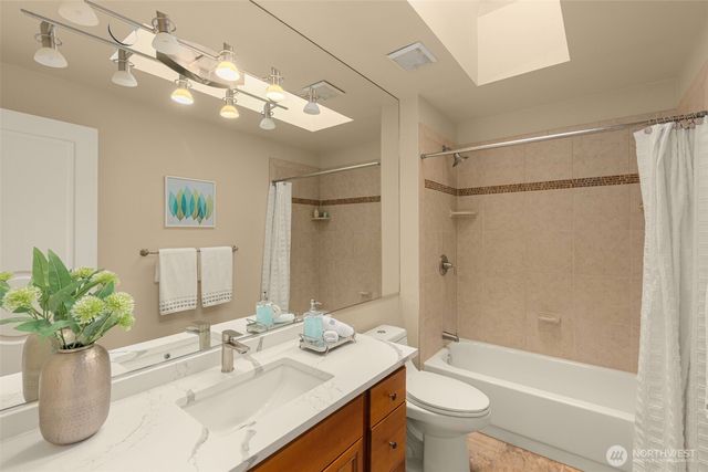 15409 101st Place NE, Bothell, WA 98011