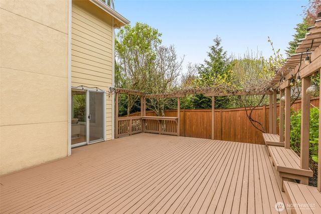 15409 101st Place NE, Bothell, WA 98011