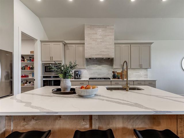 2260 Jackson Lane, Blanchard, OK 73010