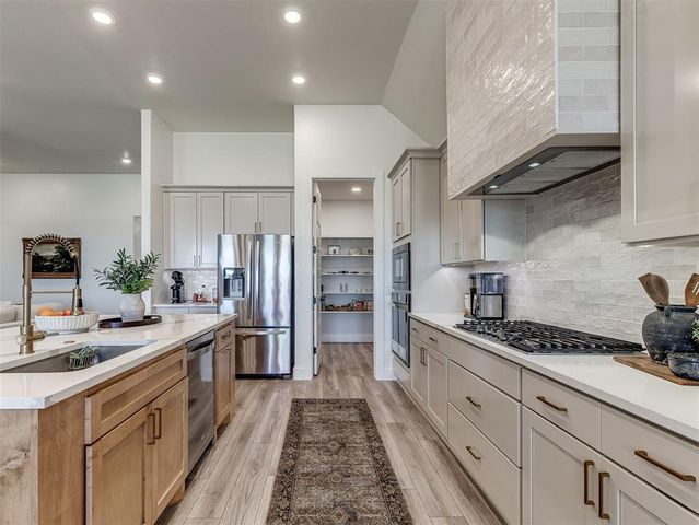 2260 Jackson Lane, Blanchard, OK 73010