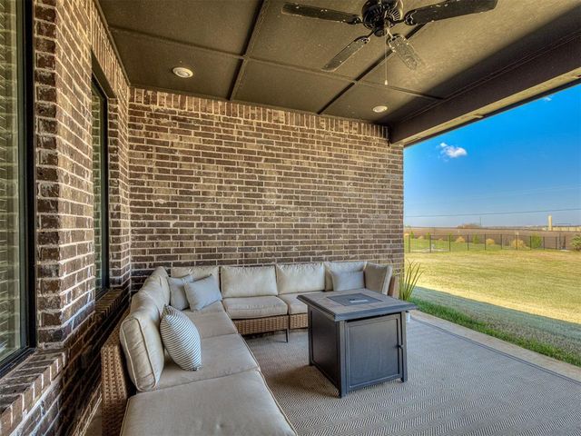 2260 Jackson Lane, Blanchard, OK 73010