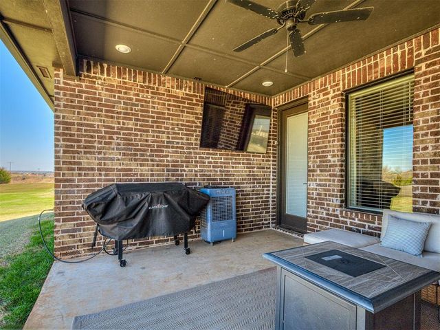 2260 Jackson Lane, Blanchard, OK 73010