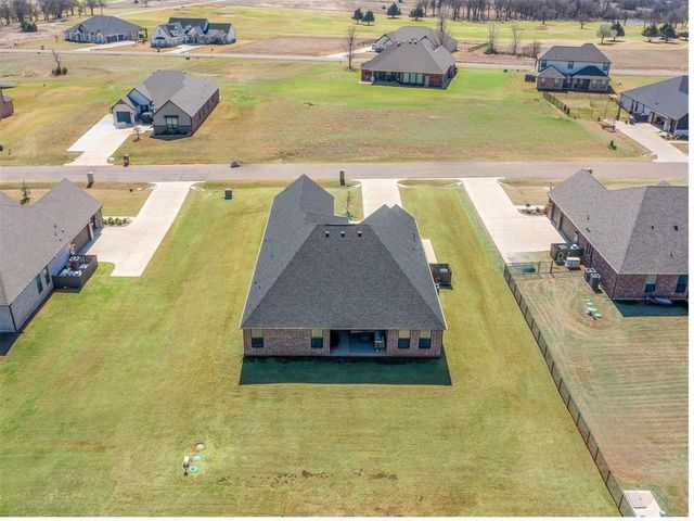 2260 Jackson Lane, Blanchard, OK 73010