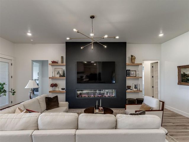 2260 Jackson Lane, Blanchard, OK 73010