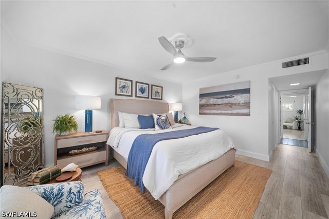 280 2nd AVE S 303, Naples, FL 34102