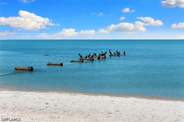 280 2nd AVE S 303, Naples, FL 34102