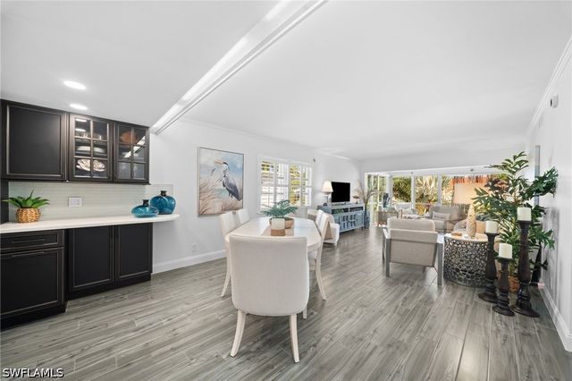 280 2nd AVE S 303, Naples, FL 34102