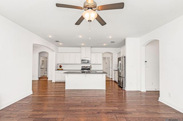 8174 Antebellum Ave, Baton Rouge, LA 70820