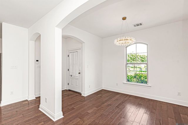 8174 Antebellum Ave, Baton Rouge, LA 70820