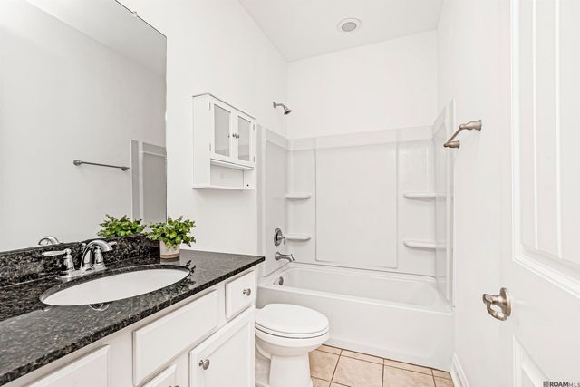 8174 Antebellum Ave, Baton Rouge, LA 70820