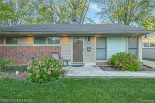 125 Essex Street, Clawson, MI 48017