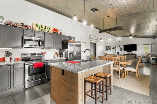 17228 N Lombard Lane, Skiatook, OK 74070