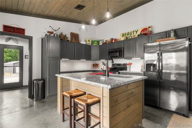 17228 N Lombard Lane, Skiatook, OK 74070