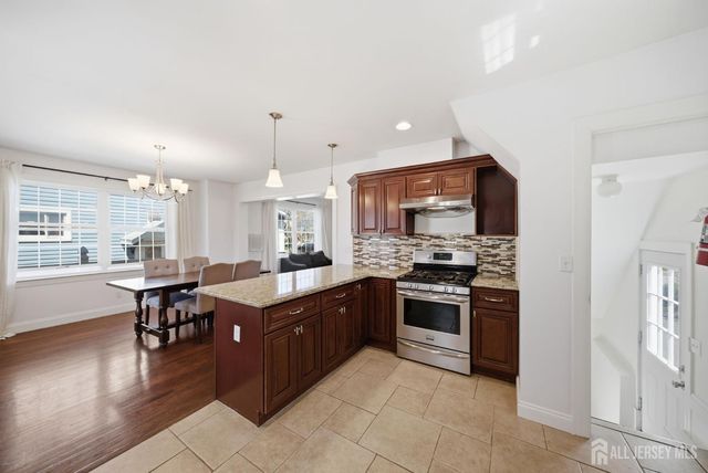 157 Freeman Street, Woodbridge Proper, NJ 07095