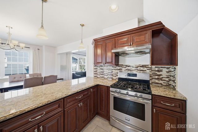 157 Freeman Street, Woodbridge Proper, NJ 07095