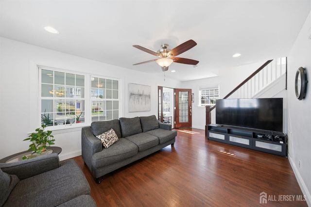 157 Freeman Street, Woodbridge Proper, NJ 07095