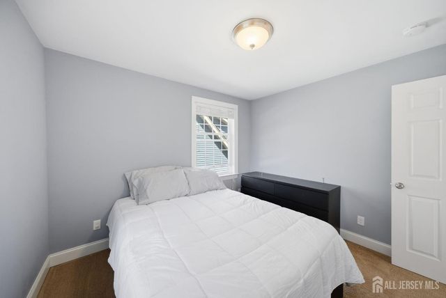 157 Freeman Street, Woodbridge Proper, NJ 07095