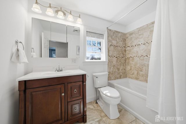 157 Freeman Street, Woodbridge Proper, NJ 07095