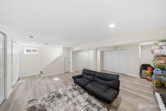 157 Freeman Street, Woodbridge Proper, NJ 07095