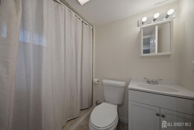 157 Freeman Street, Woodbridge Proper, NJ 07095