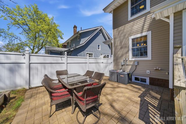 157 Freeman Street, Woodbridge Proper, NJ 07095