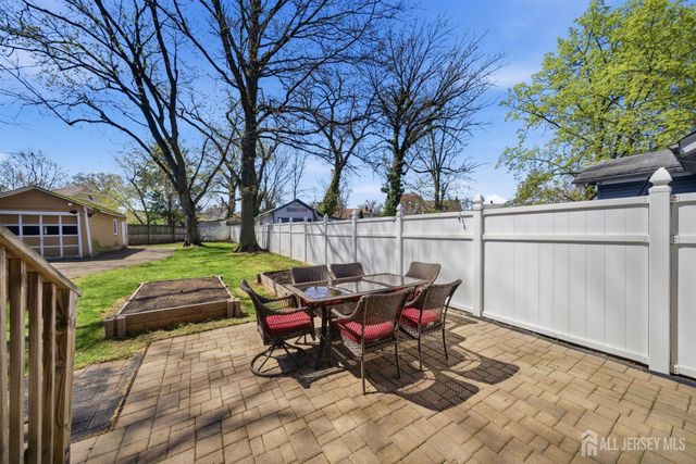 157 Freeman Street, Woodbridge Proper, NJ 07095