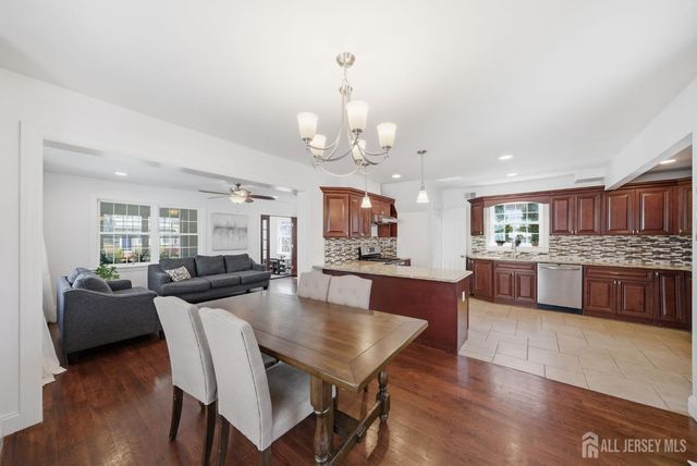 157 Freeman Street, Woodbridge Proper, NJ 07095