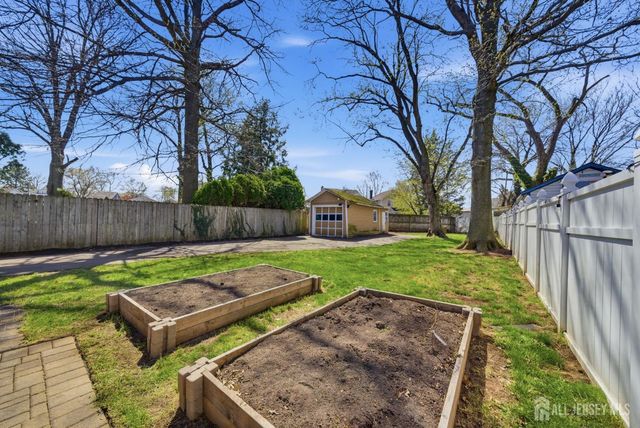 157 Freeman Street, Woodbridge Proper, NJ 07095