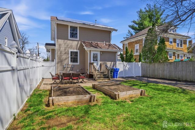 157 Freeman Street, Woodbridge Proper, NJ 07095