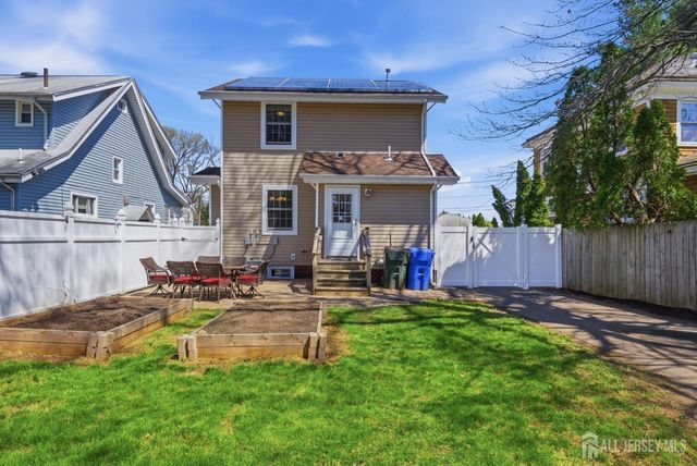 157 Freeman Street, Woodbridge Proper, NJ 07095