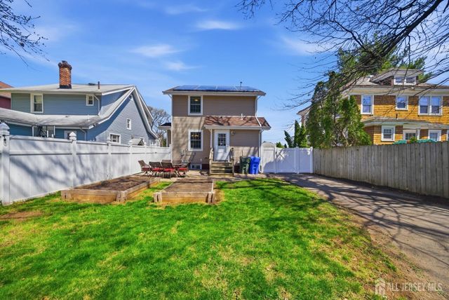 157 Freeman Street, Woodbridge Proper, NJ 07095