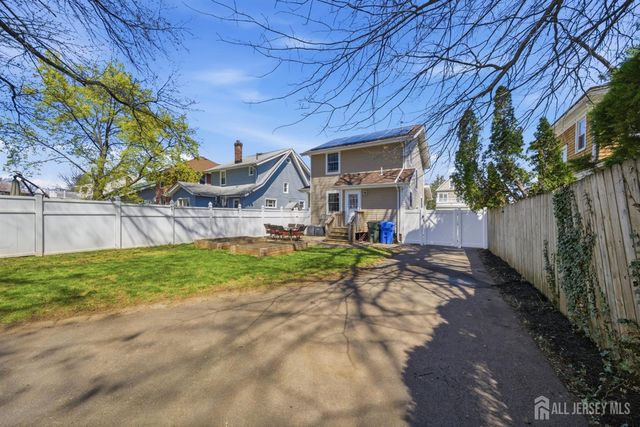 157 Freeman Street, Woodbridge Proper, NJ 07095