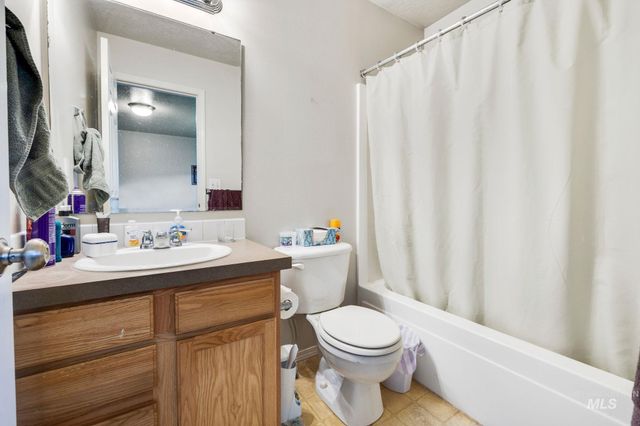 16705 Naito Ave, Caldwell, ID 83607