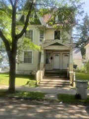 1103 W Ring STREET #1105, Milwaukee, WI 53206