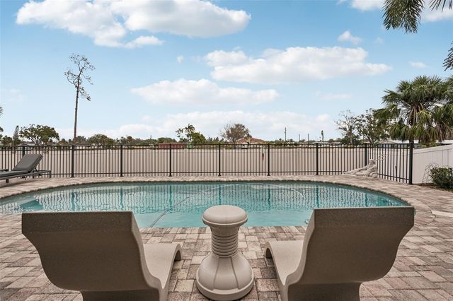 1303 PARKER DEN DRIVE, Ruskin, FL 33570