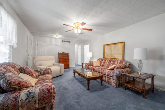 576 Cecil Way, Lexington, KY 40503