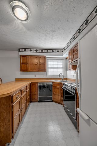 576 Cecil Way, Lexington, KY 40503