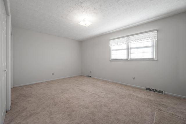 576 Cecil Way, Lexington, KY 40503